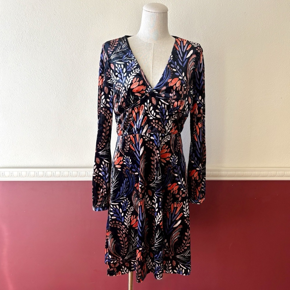 Anthropologie x Traffic People black floral velvet fit & flare‎ v-neck dress